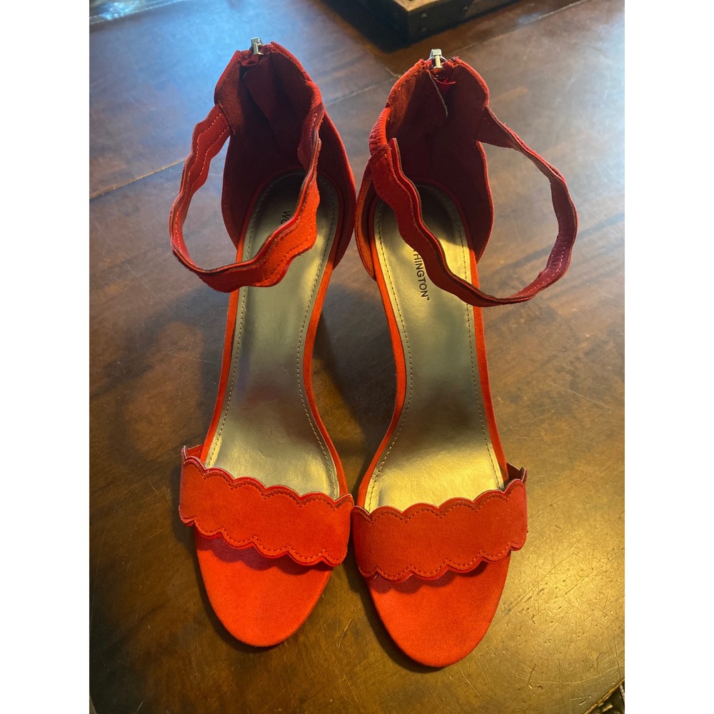Worthington Red Scalloped Ankle Strap Heels Faux Suede Stiletto Sandals Size 9.5